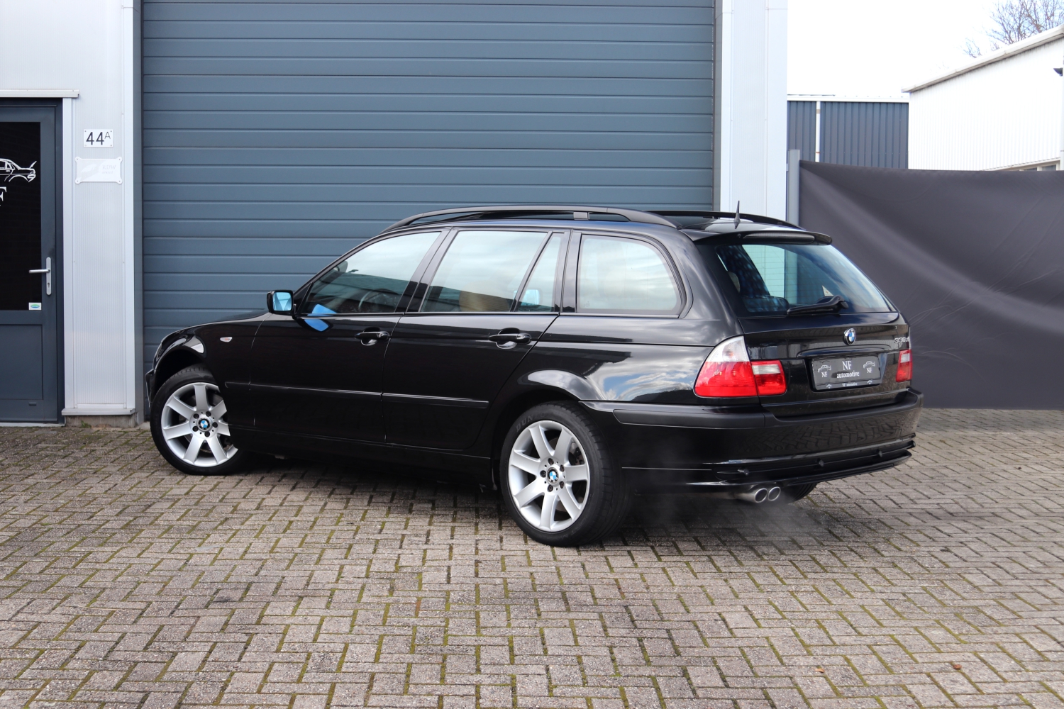 BMW-330Xi-Touring-E46-2004-19NXVH-013.JPG