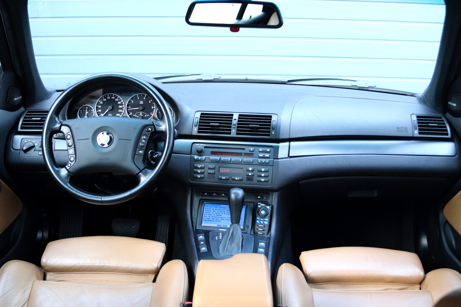 BMW-330Xi-Touring-E46-2004-19NXVH-027.JPG