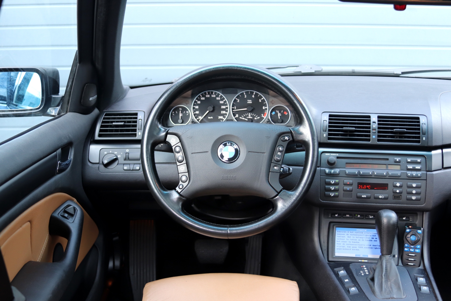 BMW-330Xi-Touring-E46-2004-19NXVH-029.JPG