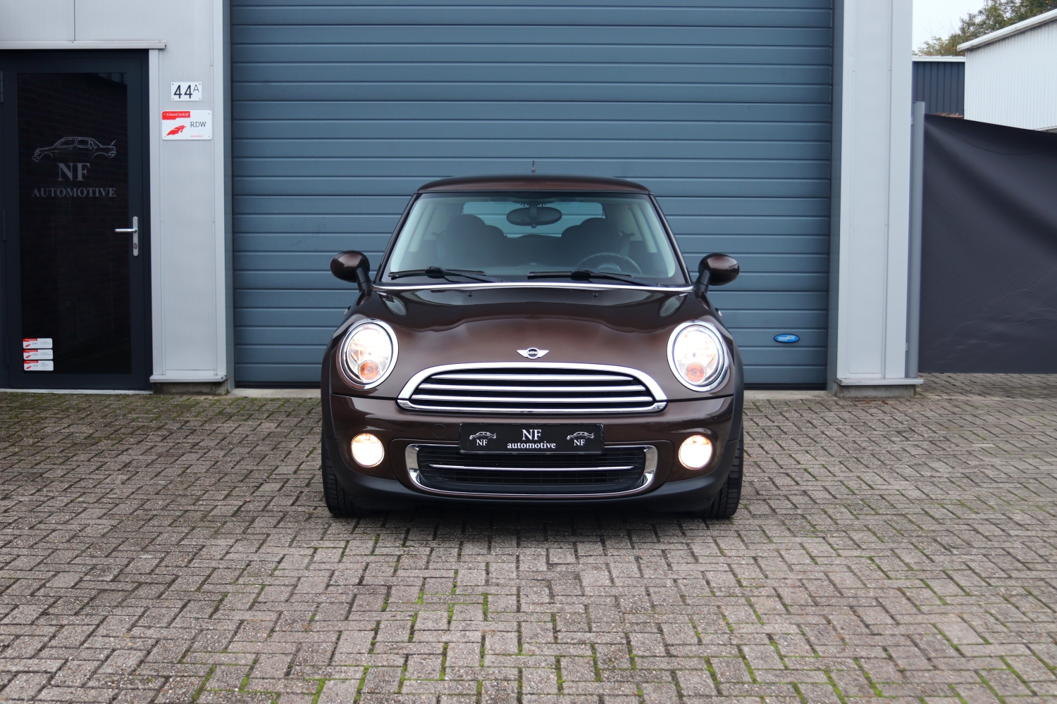 MINI-Cooper-LCI-2011-P806JV-2-002.JPG