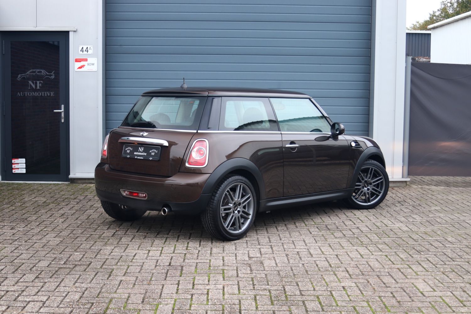 MINI-Cooper-LCI-2011-P806JV-2-005.JPG