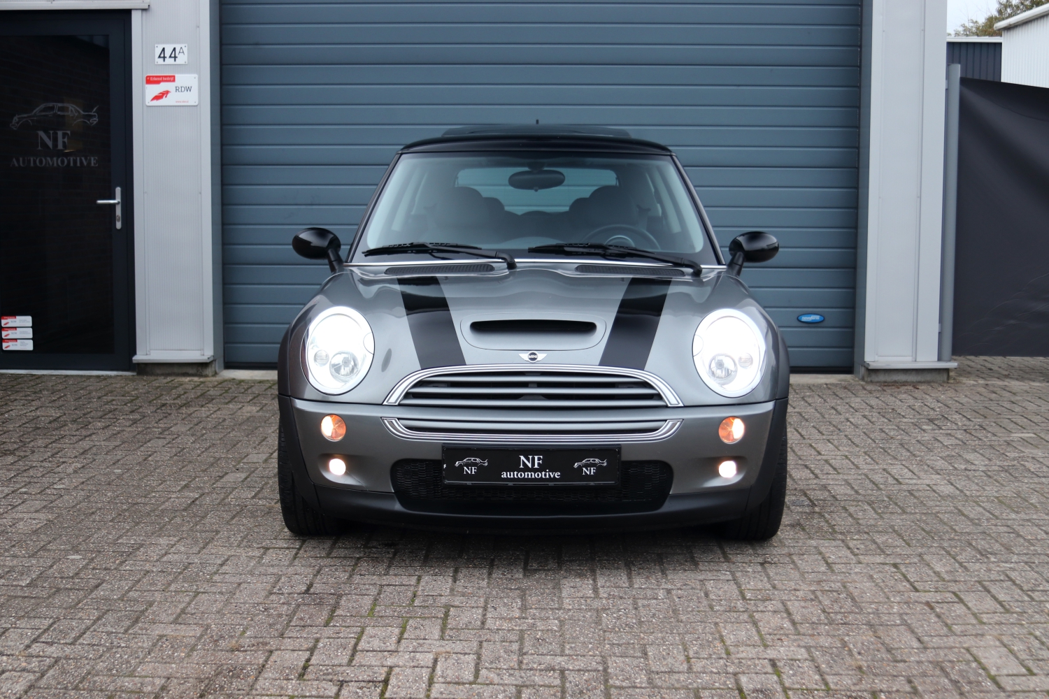 MINI-Cooper-S-R53-2003-5625-004.JPG