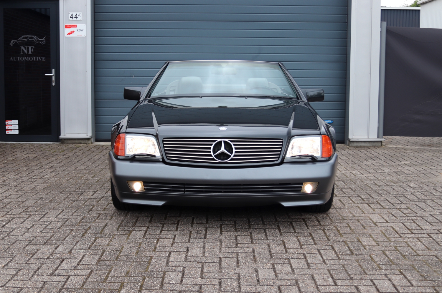 Mercedes-Benz-500SL-R129-1991-TF395D-005.JPG