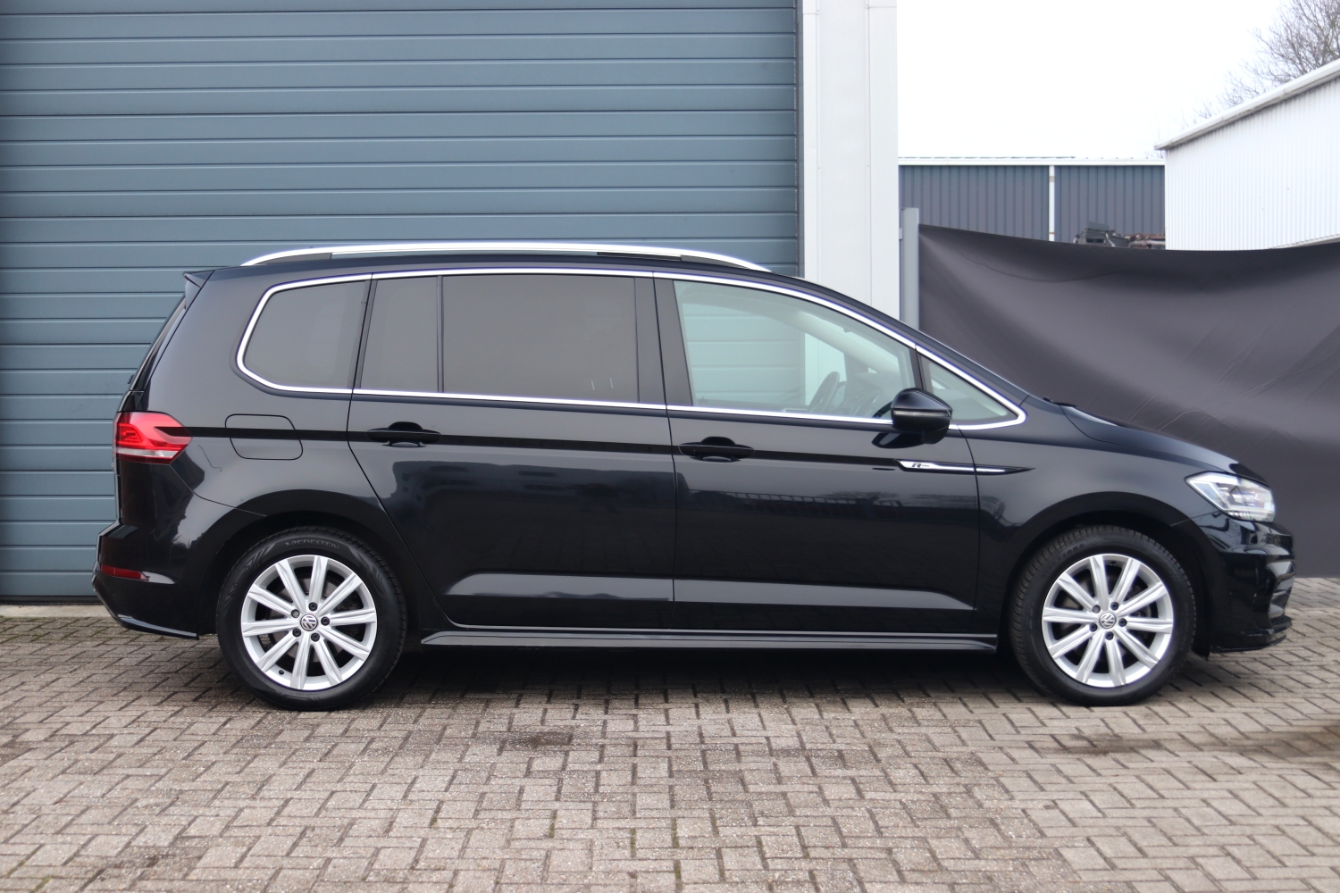 Volkswagen-Touran-18TSI-2017-SB747S-062.JPG