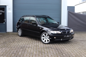 NF Automotive BMW-330Xi-Touring-E46-2004-19NXVH-010.JPG