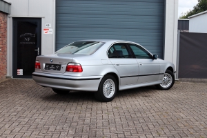 NF Automotive BMW-523i-Sedan-E39-1998-XDFZ77-016.JPG